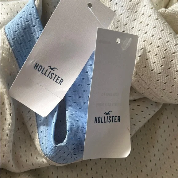 Hollister Cream and Light Blue Men's Jersey - Picture 5 of 6